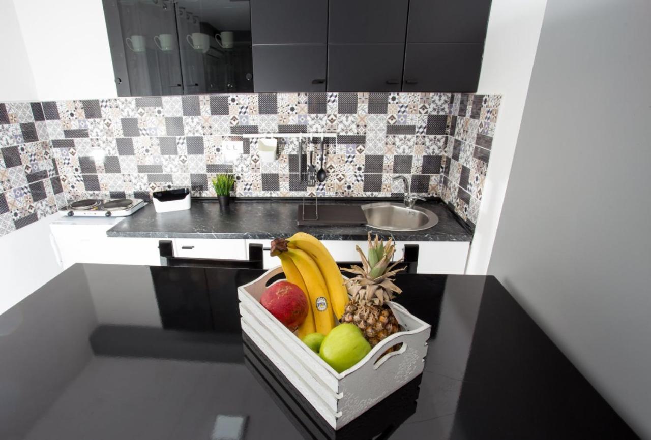 Apartman Petres ซอมโบร์ ภายนอก รูปภาพ