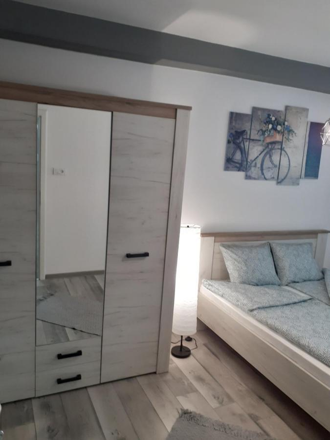 Apartman Petres ซอมโบร์ ภายนอก รูปภาพ