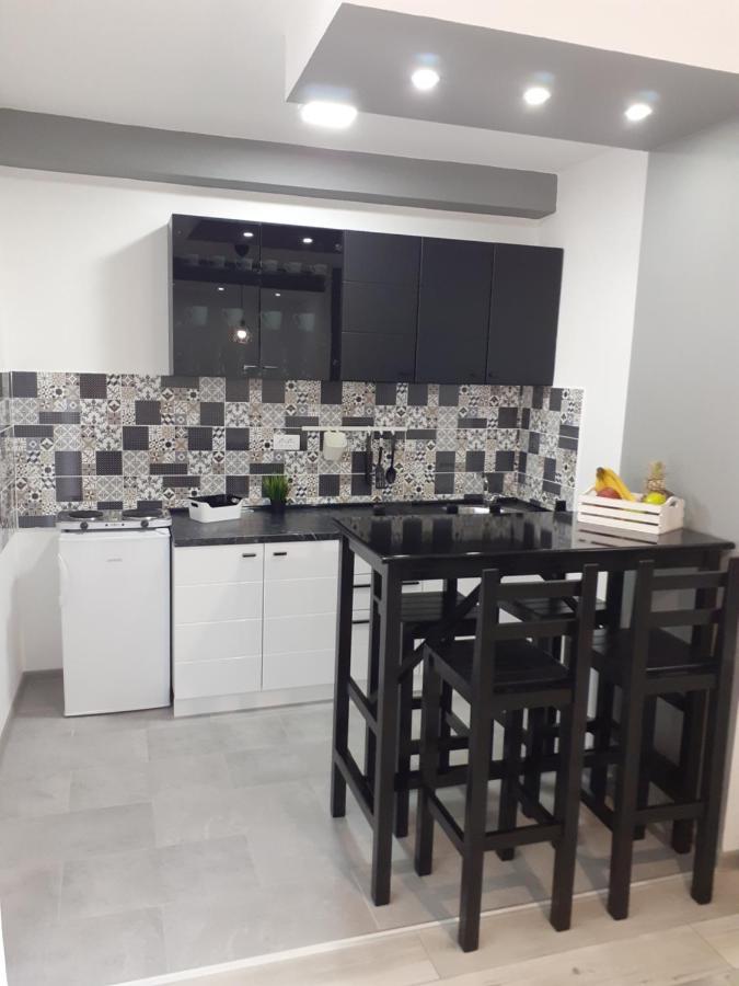 Apartman Petres ซอมโบร์ ภายนอก รูปภาพ