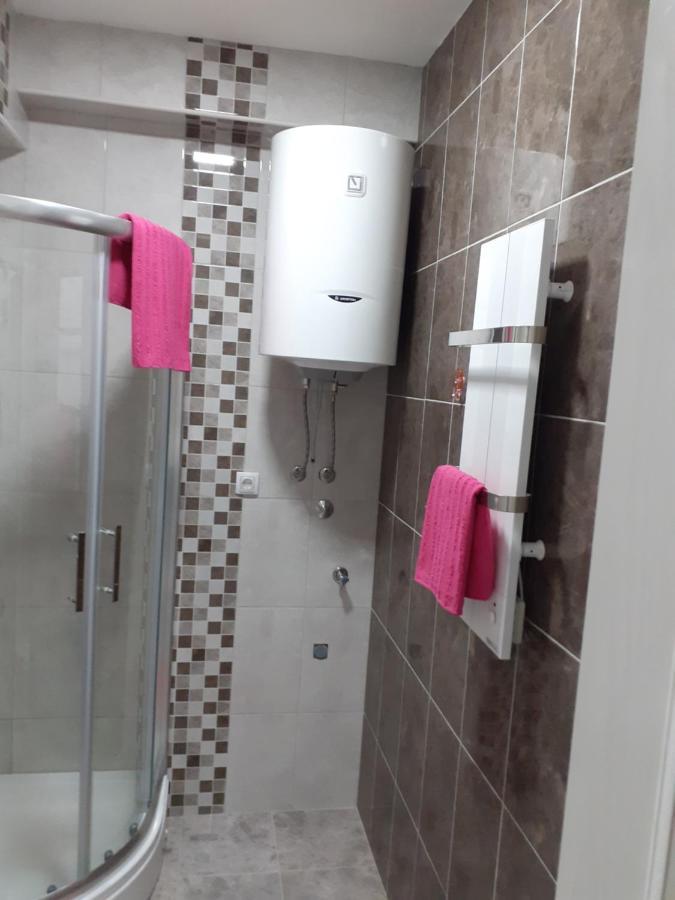Apartman Petres ซอมโบร์ ภายนอก รูปภาพ