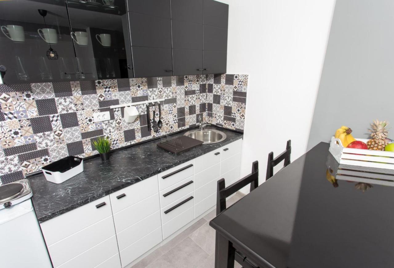 Apartman Petres ซอมโบร์ ภายนอก รูปภาพ