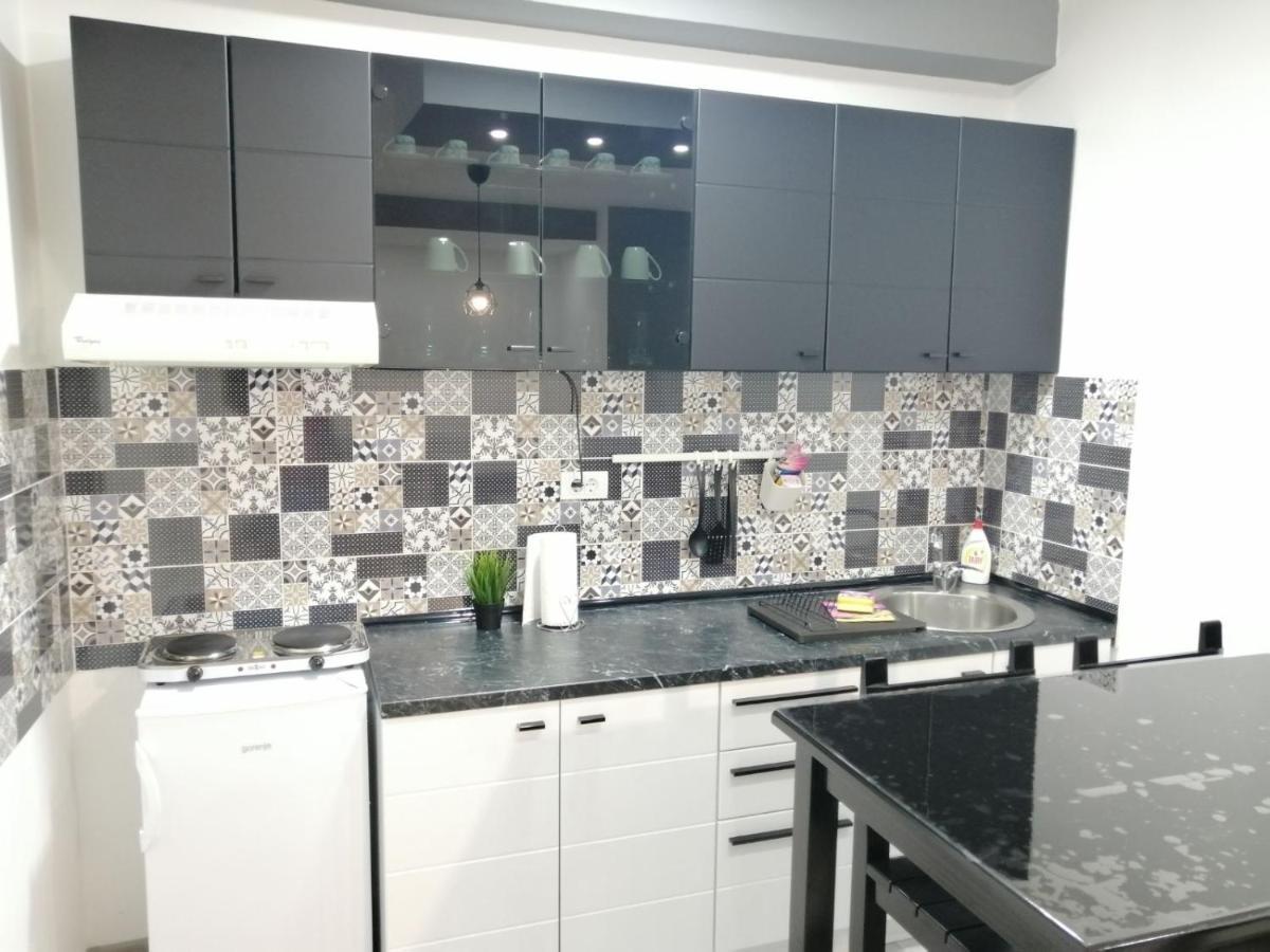 Apartman Petres ซอมโบร์ ภายนอก รูปภาพ